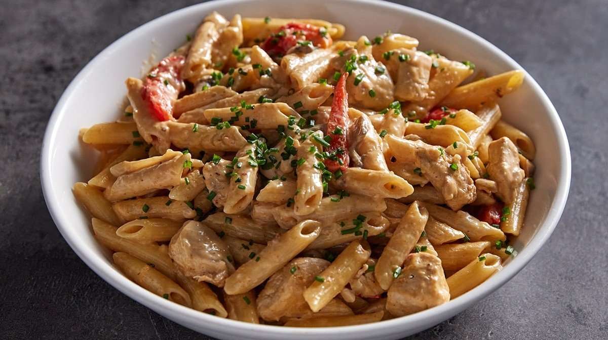 Halal Ready Meals - Cajun Chicken and Peppers with high protein Noodles